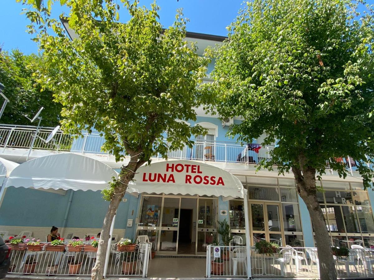 Hotel Luna Rossa リミニ エクステリア 写真