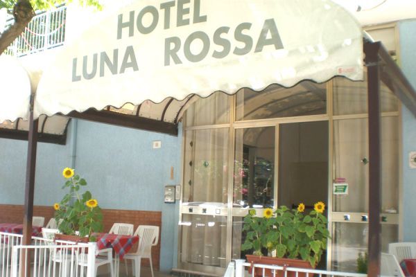 Hotel Luna Rossa リミニ エクステリア 写真